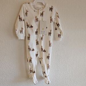 Petit Lem Reindeer Print on White Sleeper